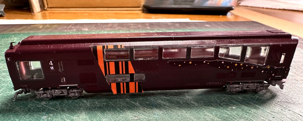 1/150 Nゲージ 近畿の団体専用列車 更新後タイプ 床板付ベースキット版