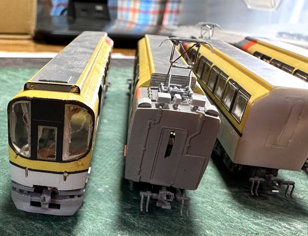 1/150 Nゲージ 近畿の団体専用列車 更新前タイプ 床板付ベースキット版