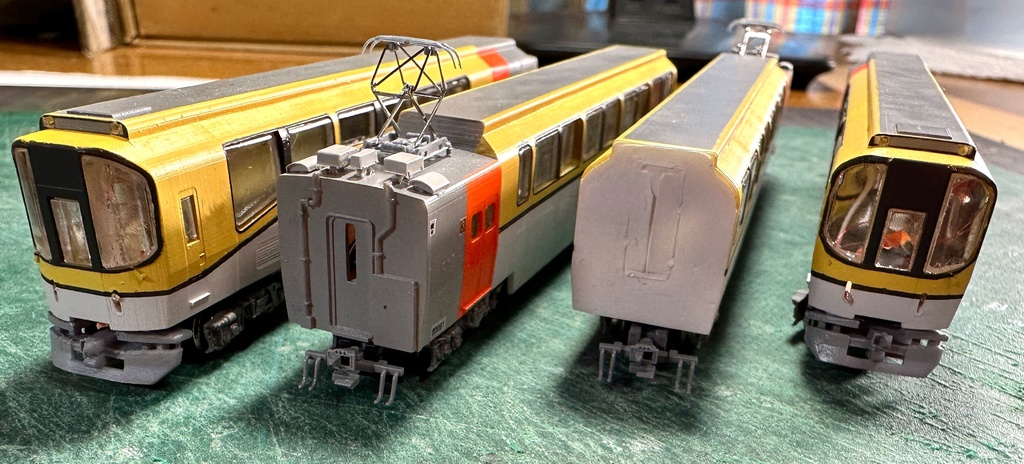 1/150 Nゲージ 近畿の団体専用列車 更新前タイプ 床板付ベースキット版