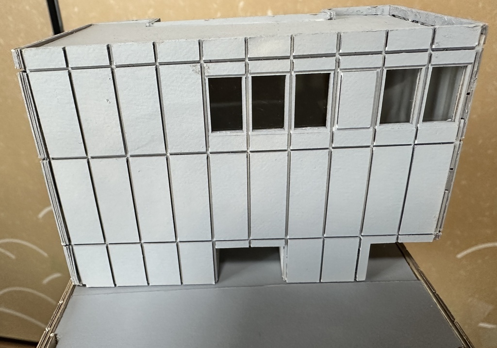 Nゲージサイズ 近畿地方の大型駅ビルキット(透明プラ板、柱用パーツ備品、専用ケース含む)