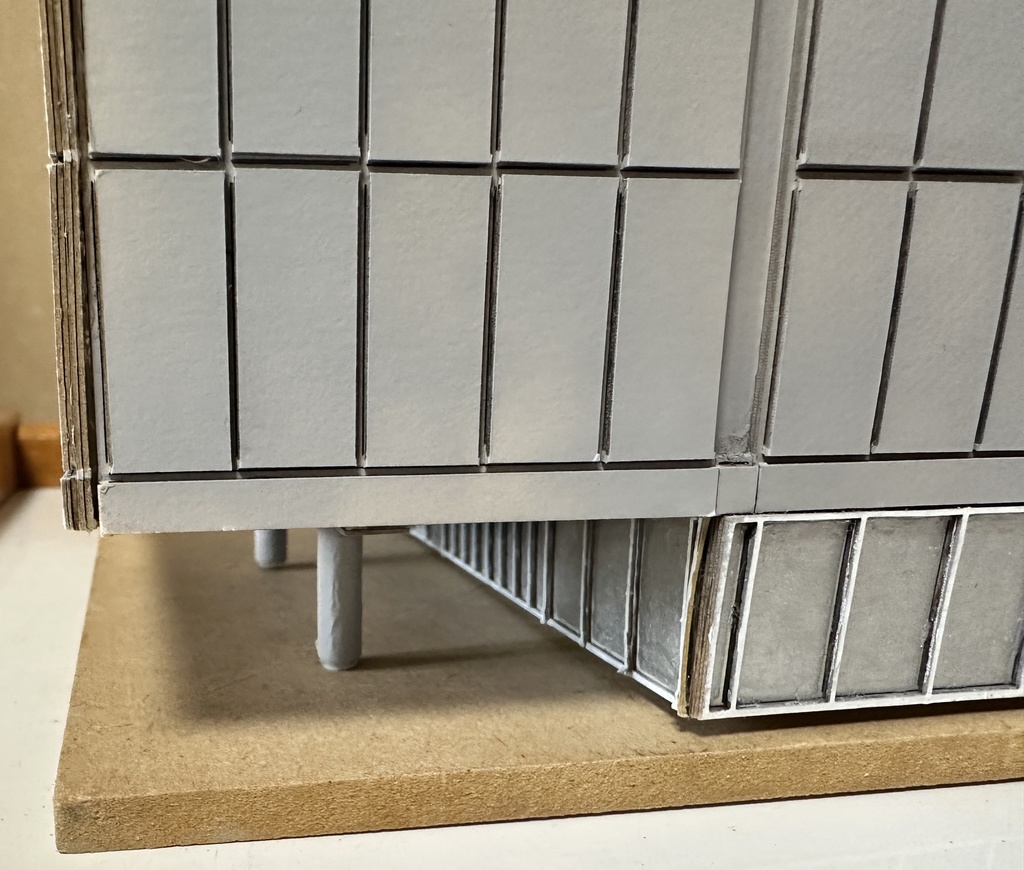 Nゲージサイズ 近畿地方の大型駅ビルキット(透明プラ板、柱用パーツ備品、専用ケース含む)