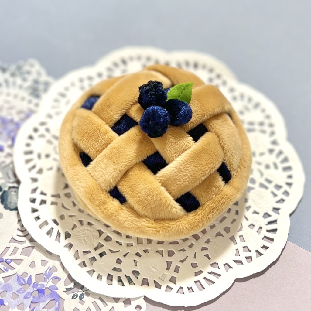 フルーツパイのお帽子(🍋🍒🫐)