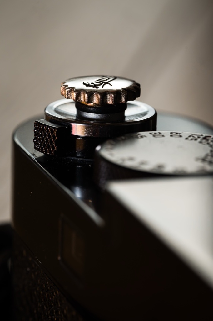 「Kyuri」オリジナル シャッターレリーズボタン(真鍮/純銀)