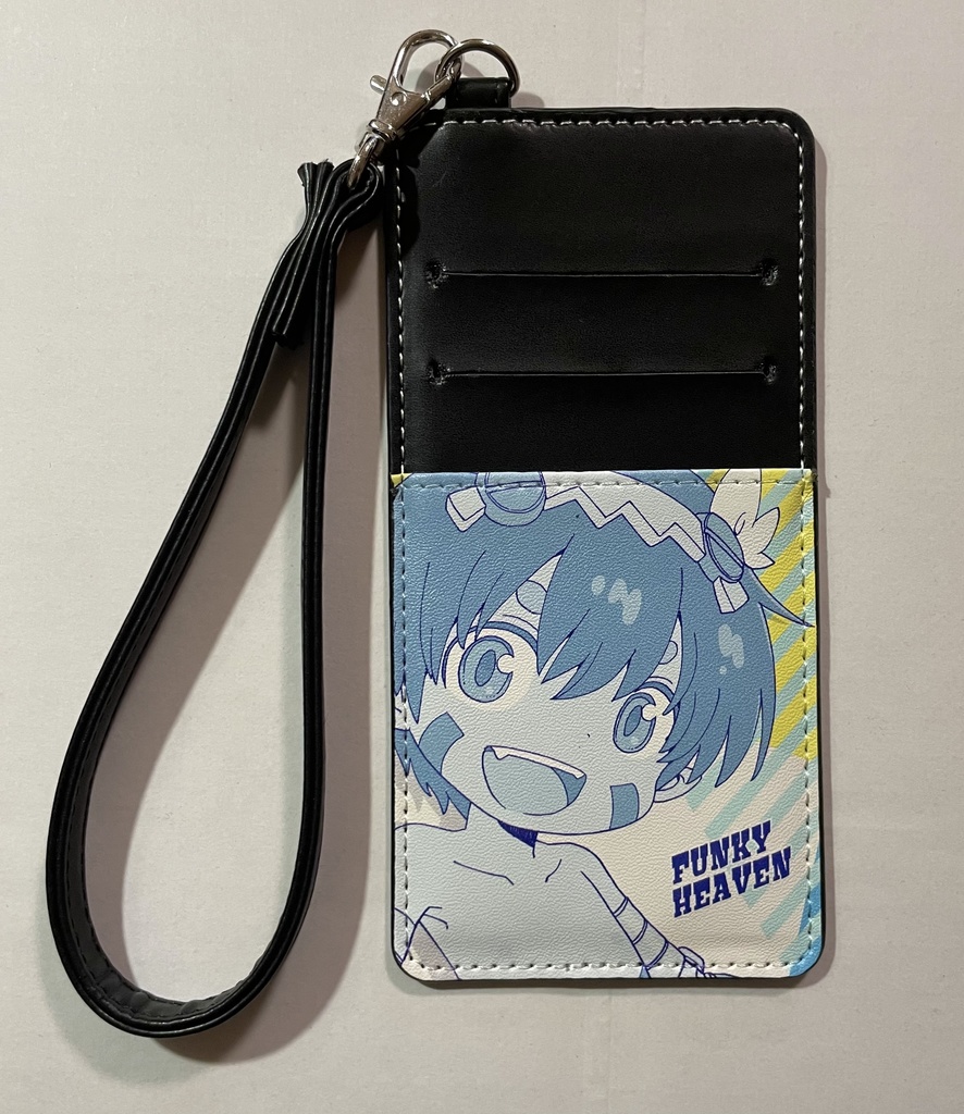 ストラップ付き3段カードケース