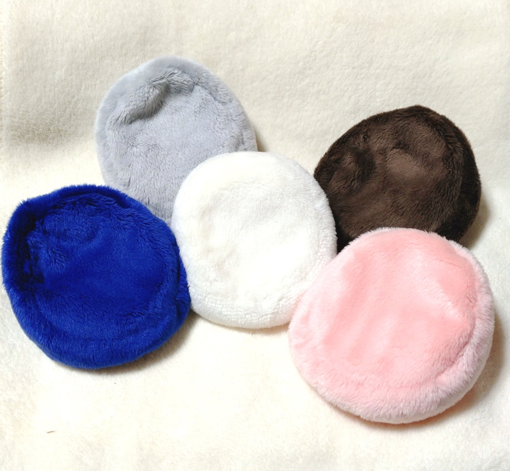 ドールやぬいぐるみ用のふわふわビーズクッション