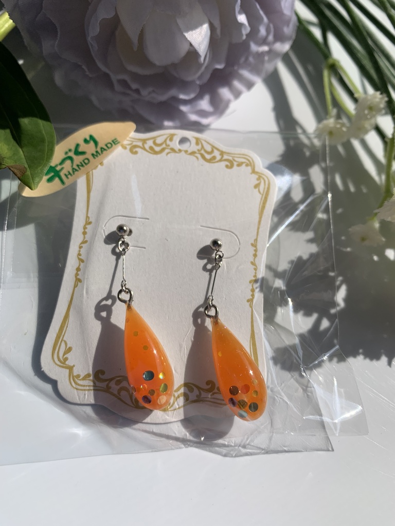 ぷるつやイカちゃんおゲソピアス(金具色シルバー)