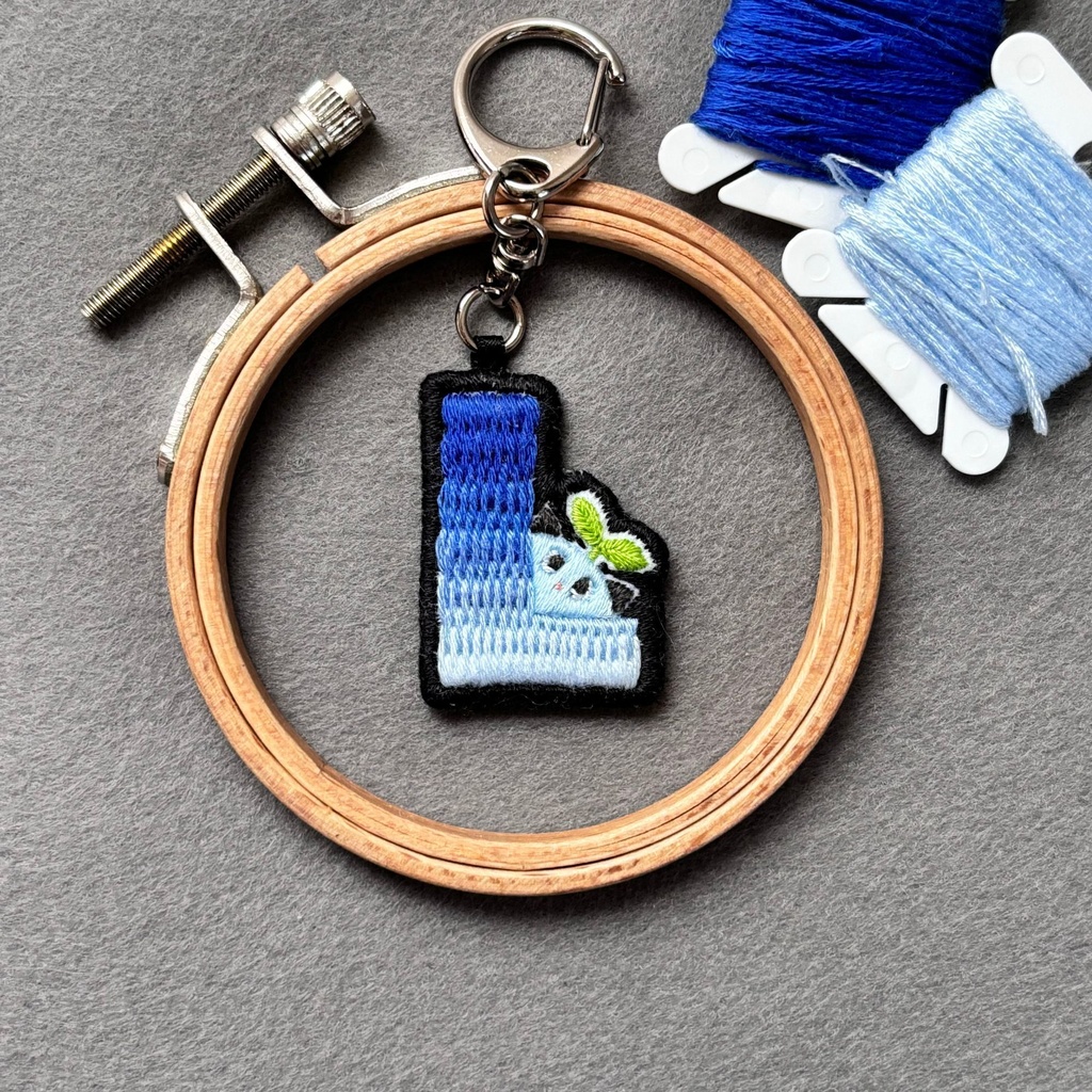 【非公式】ライバーモチーフ刺繍ブローチ(ver.七次元生徒会)