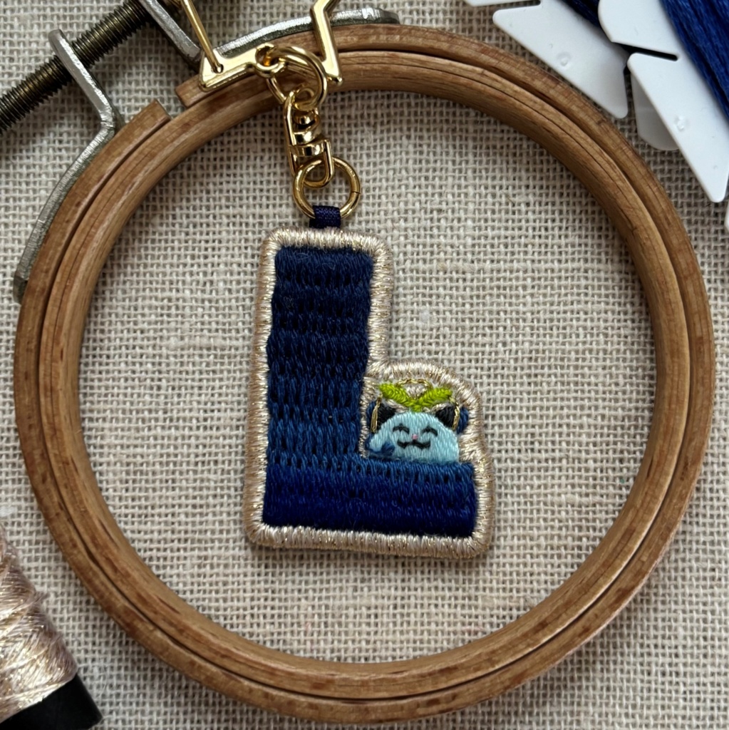 【非公式】ライバーモチーフ刺繍キーホルダー(ver.共通衣装)