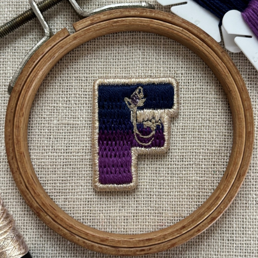 【非公式】ライバーモチーフ刺繍キーホルダー(ver.共通衣装)