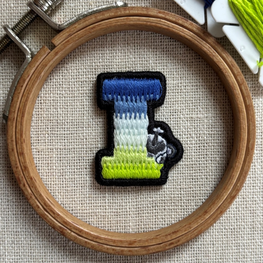 【非公式】ライバーモチーフ刺繍キーホルダー(ver.MECHATU-A)