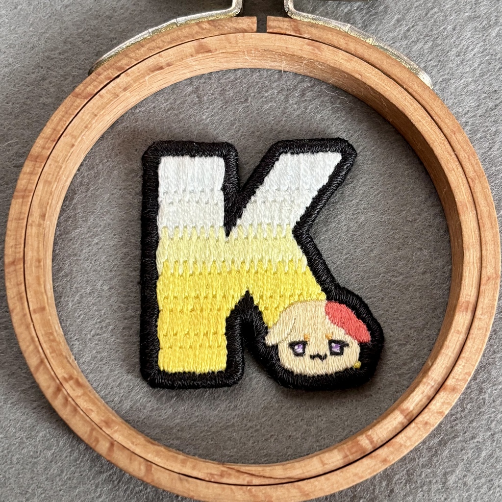 ライバーモチーフ刺繍キーホルダー・ブローチ(#にじそ11)