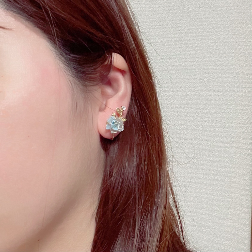 【推し色シリーズ】ミニバラのアシンメトリーイヤリング