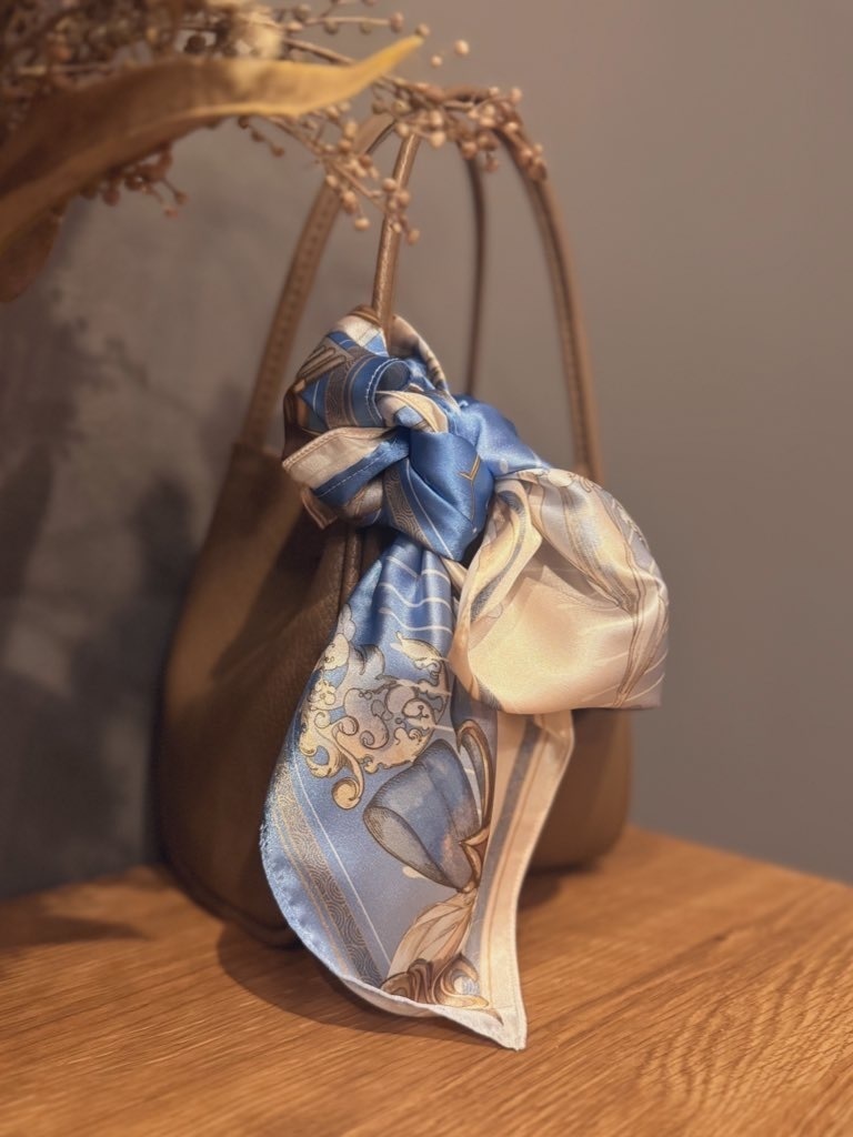 モチーフスカーフ フォンテーヌ