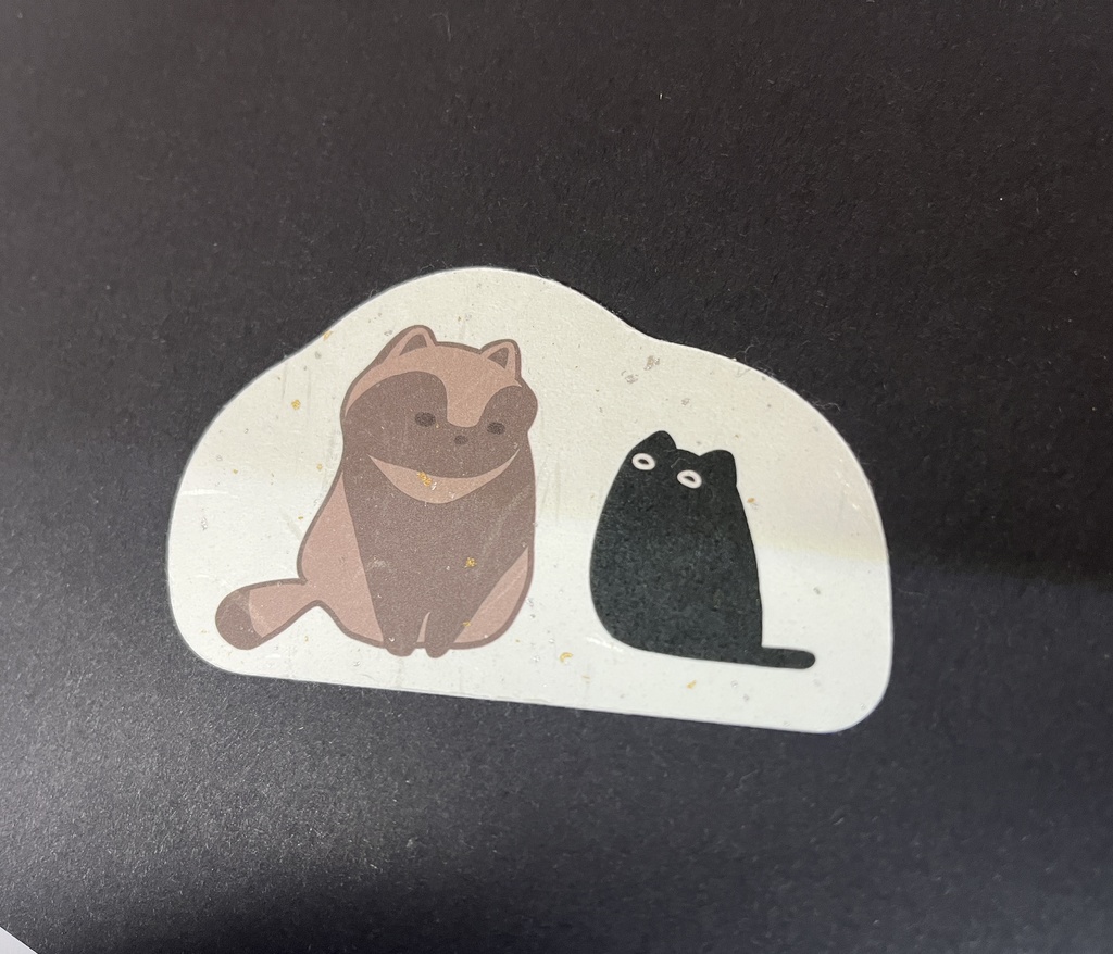 妖怪ねこさん　和紙風ステッカーたぬき