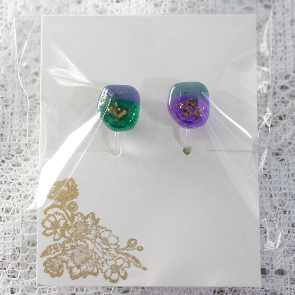 グリーン×パープル ワンポイント ノンホールピアス