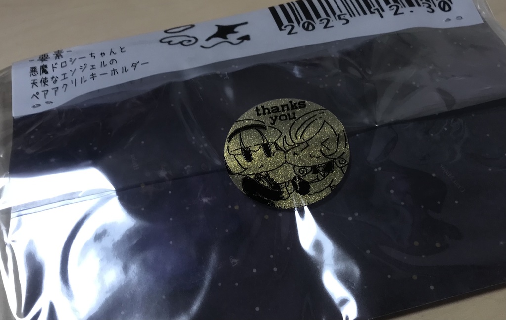 ドロシーとエンジェルの天使と悪魔衣装ペアアクリルキーホルダー