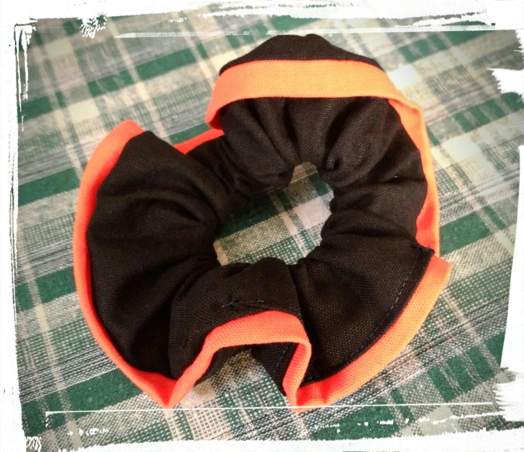 ひだ付きシュシュ Ver.かっちゃん