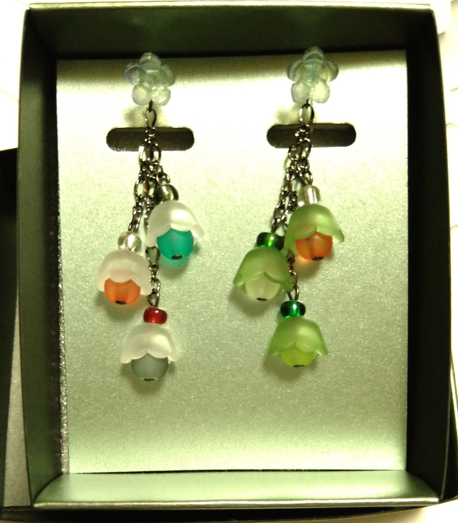 ノンホールピアス 鈴蘭