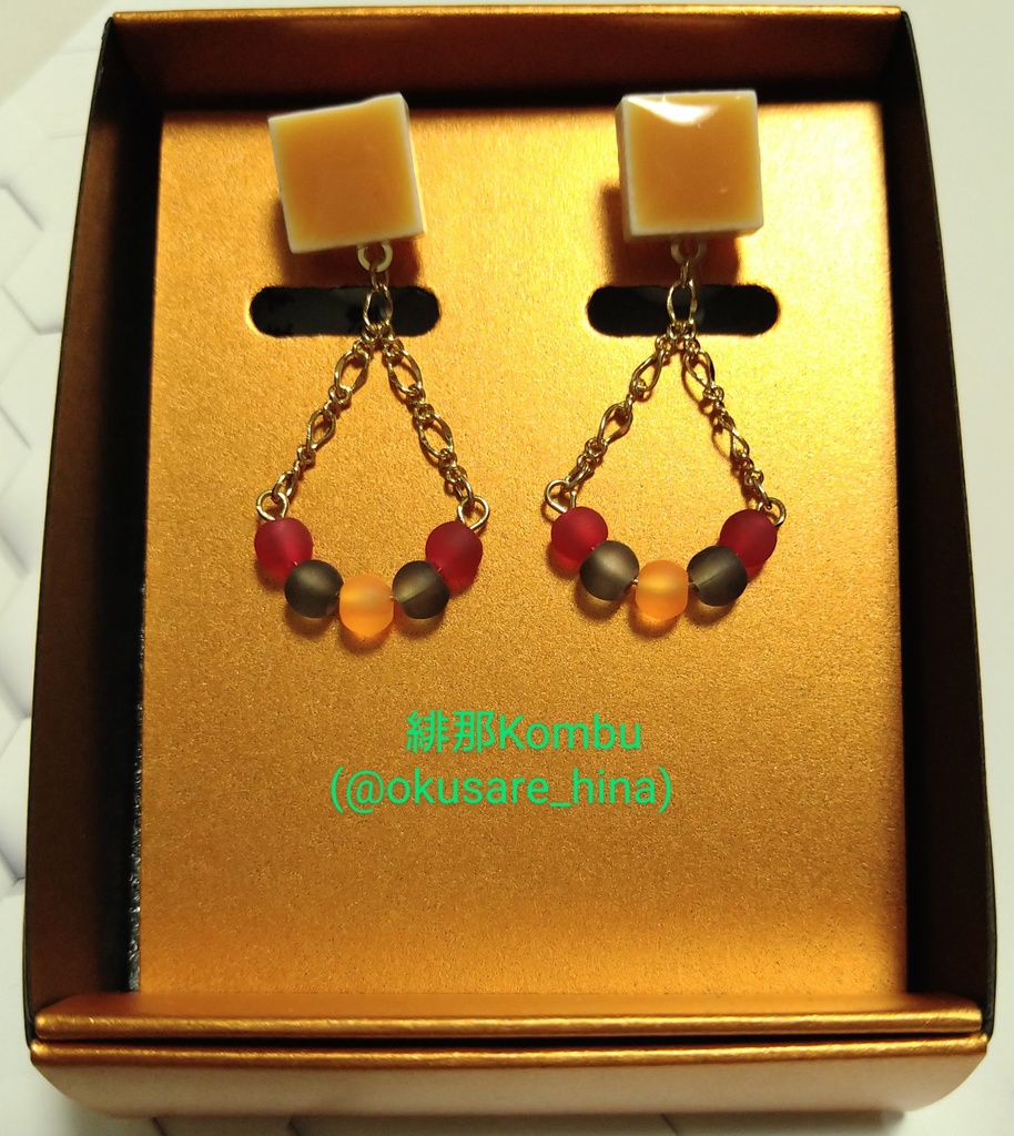 ノンホールピアス_タイル