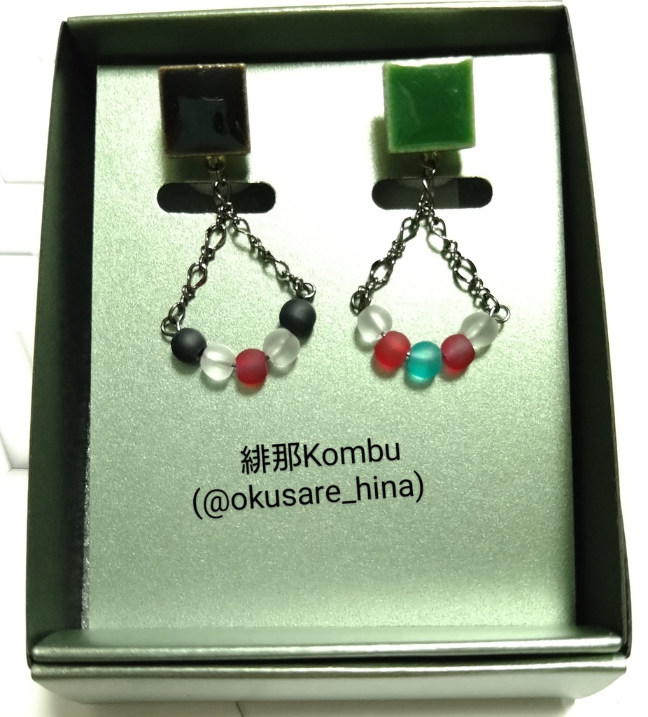 ノンホールピアス_タイル