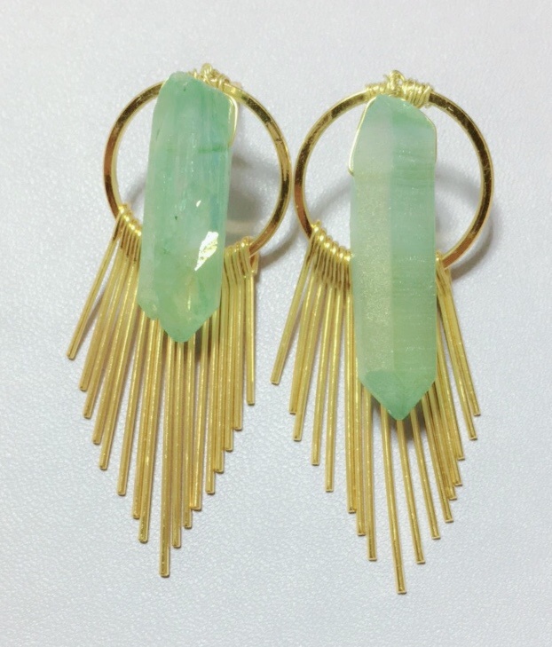 宝石の国♢ フォスフォフィライト風後光ピアス