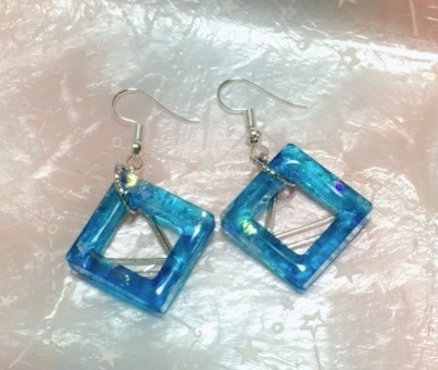 涼やかコズミックピアス ブルー