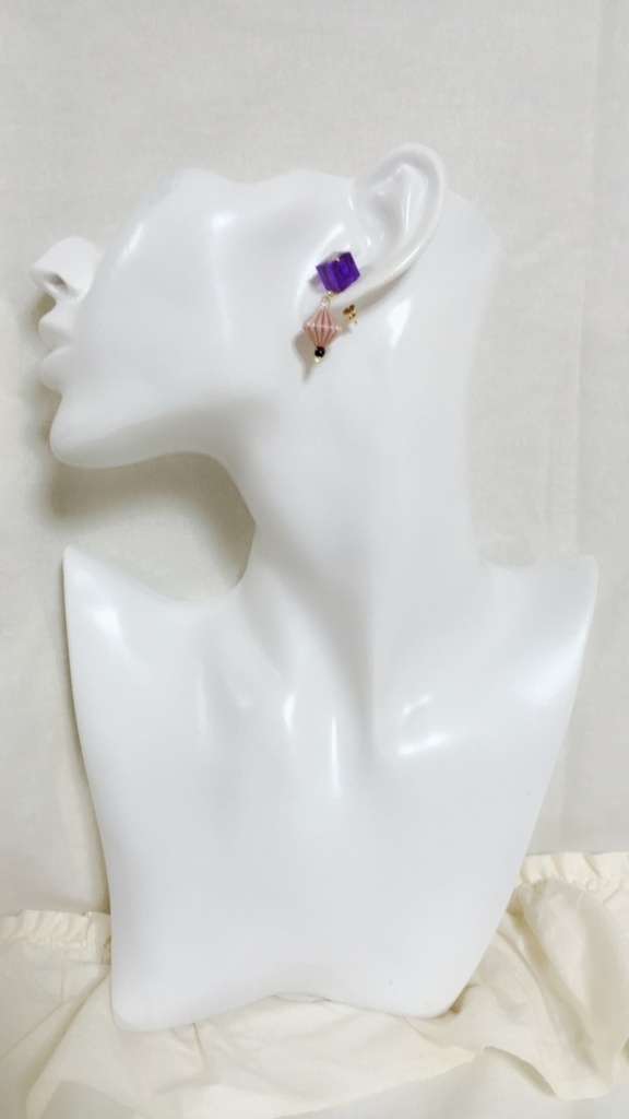 和菓子イメージ キューブピアス