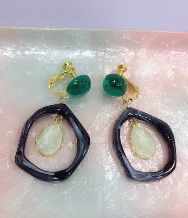 ルノアールのように イヤリング