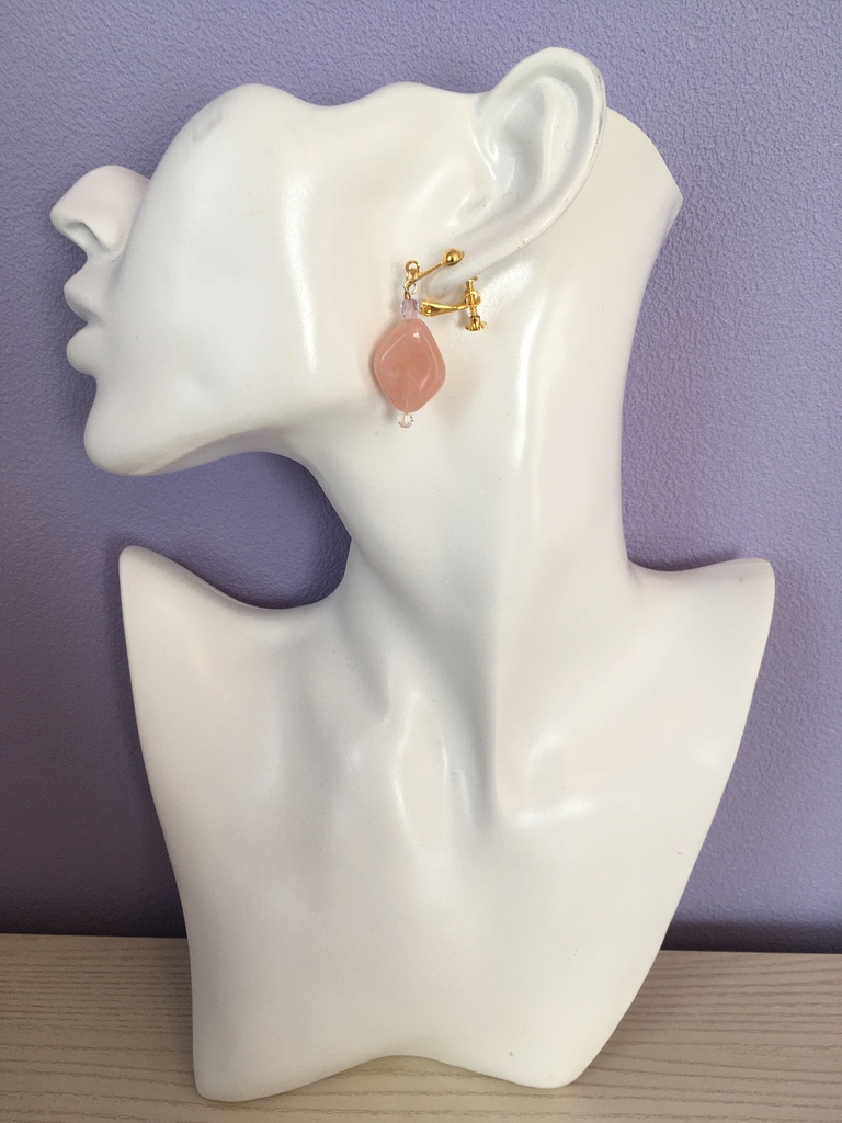 ♦︎鬼滅の刃♦︎錆兎イメージアクリルビーズイヤリング
