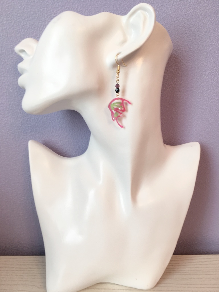 ♦︎鬼滅の刃♦︎栗花落カナヲイメージピアス