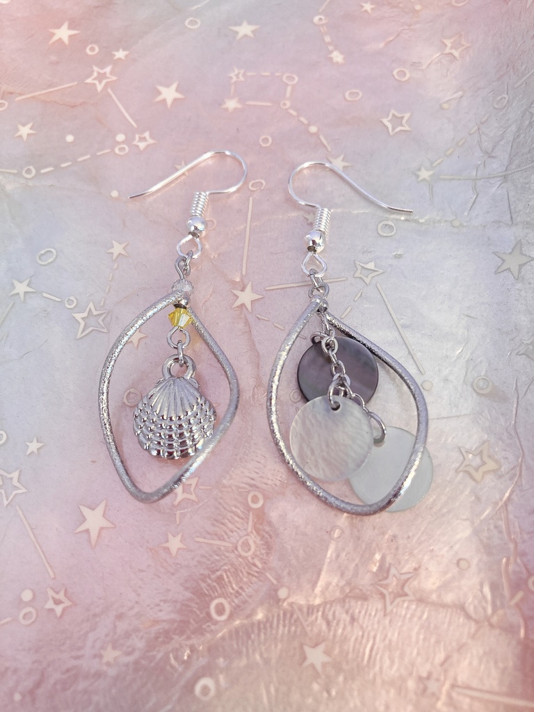 ♦︎ツイステ♦︎ジェイドイメージピアス