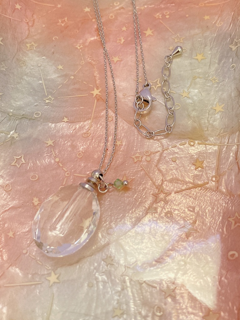 ♦︎推しカラー♦︎香水瓶ネックレス