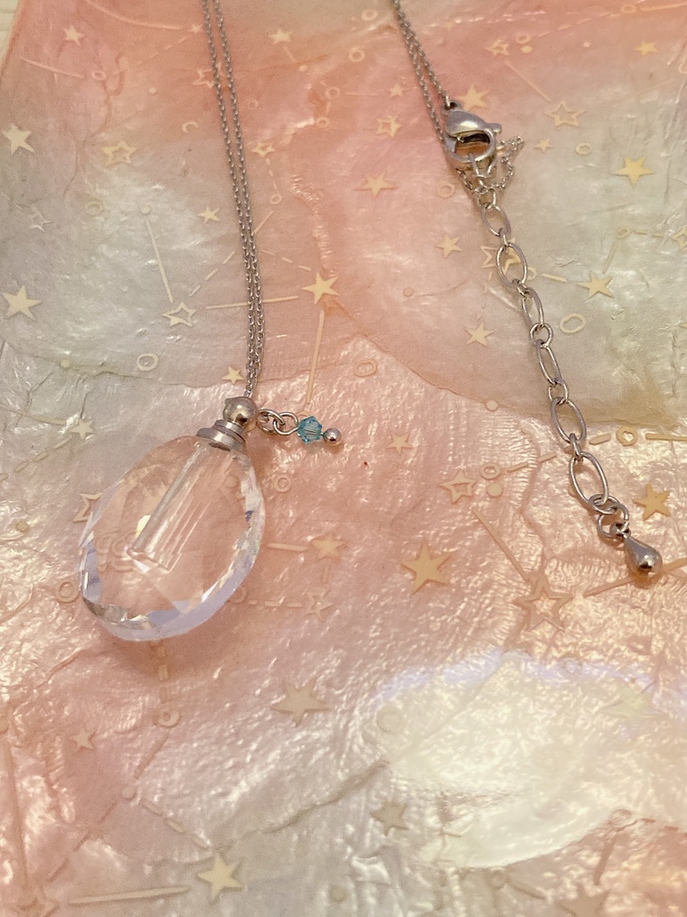 ♦︎推しカラー♦︎香水瓶ネックレス