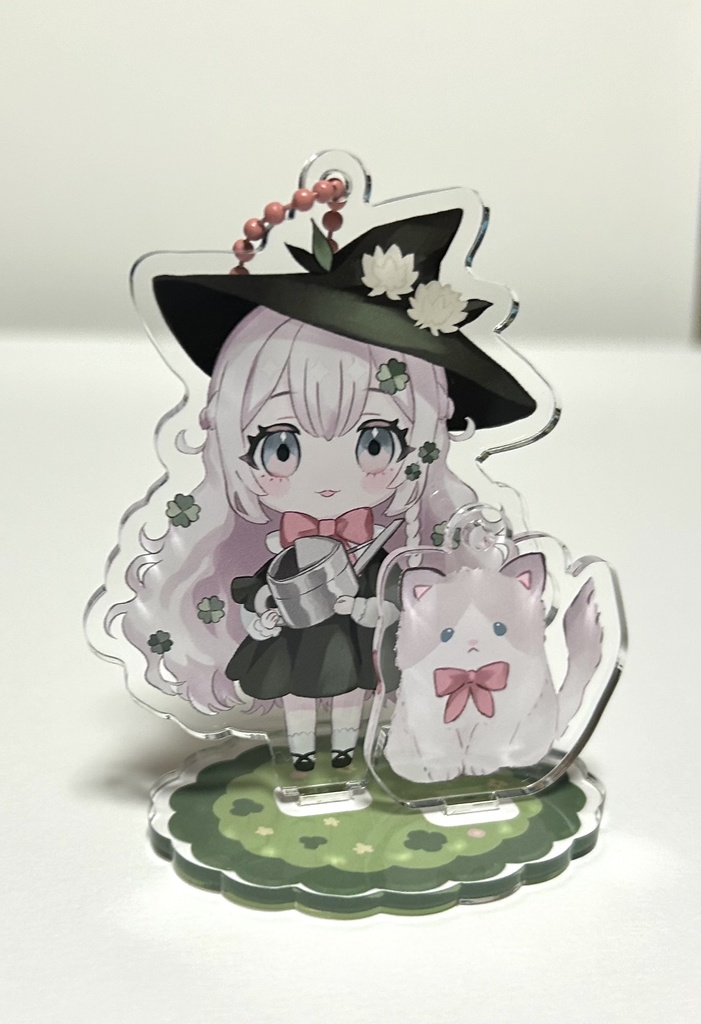 四葉魔女と猫のアクリルフィギュア