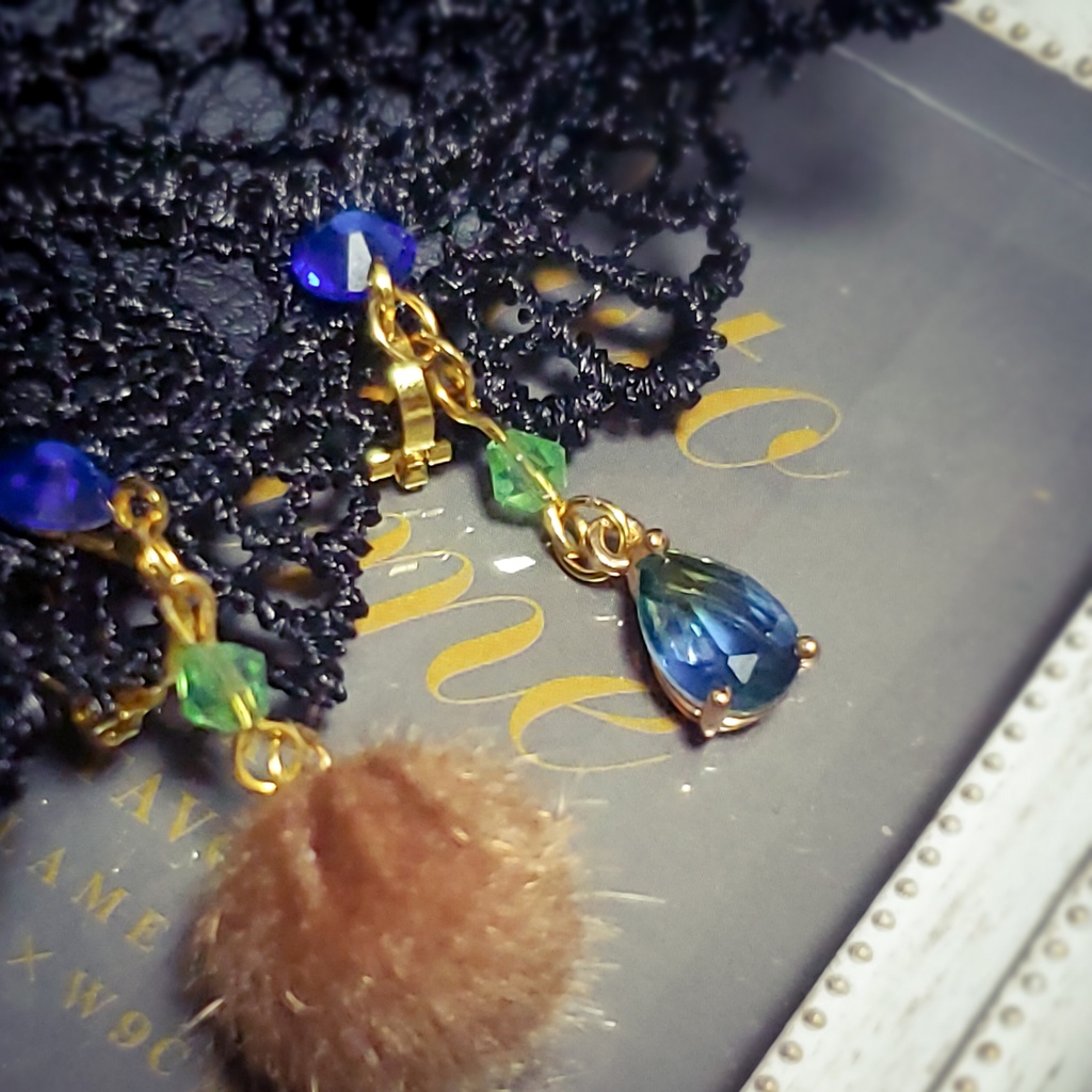 【鬼滅】伊之助イメージファーイヤリング