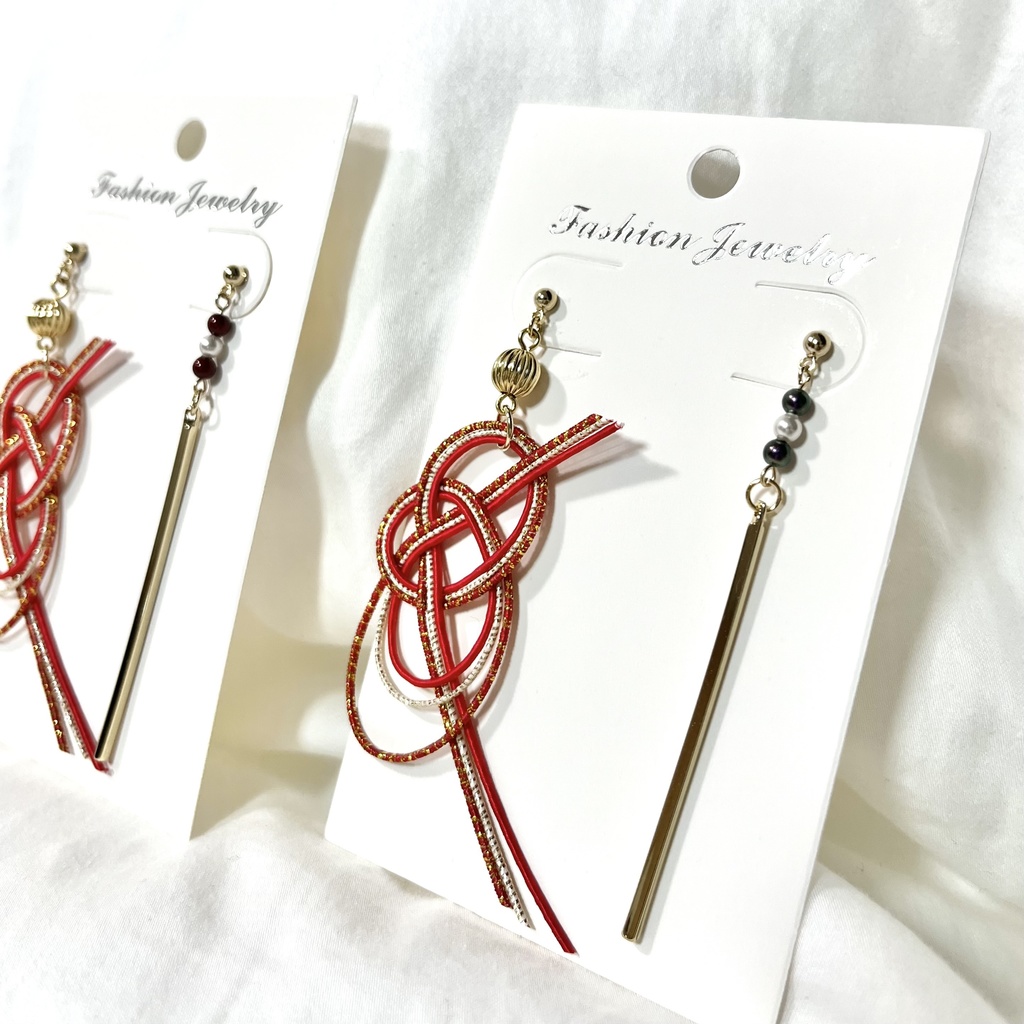 紅月イメージアクセサリー(イヤリング・ピアス)