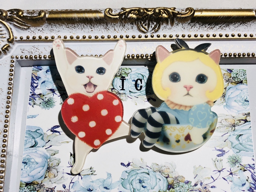 猫ちゃんピンバッジ