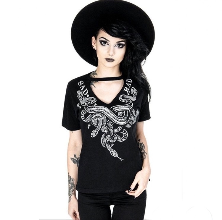 ブラック　プリント　ゴシック　Tシャツ