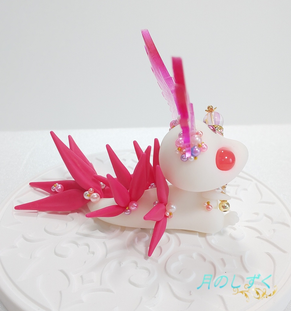 ② 羽耳ドラゴン(白×ピンク)