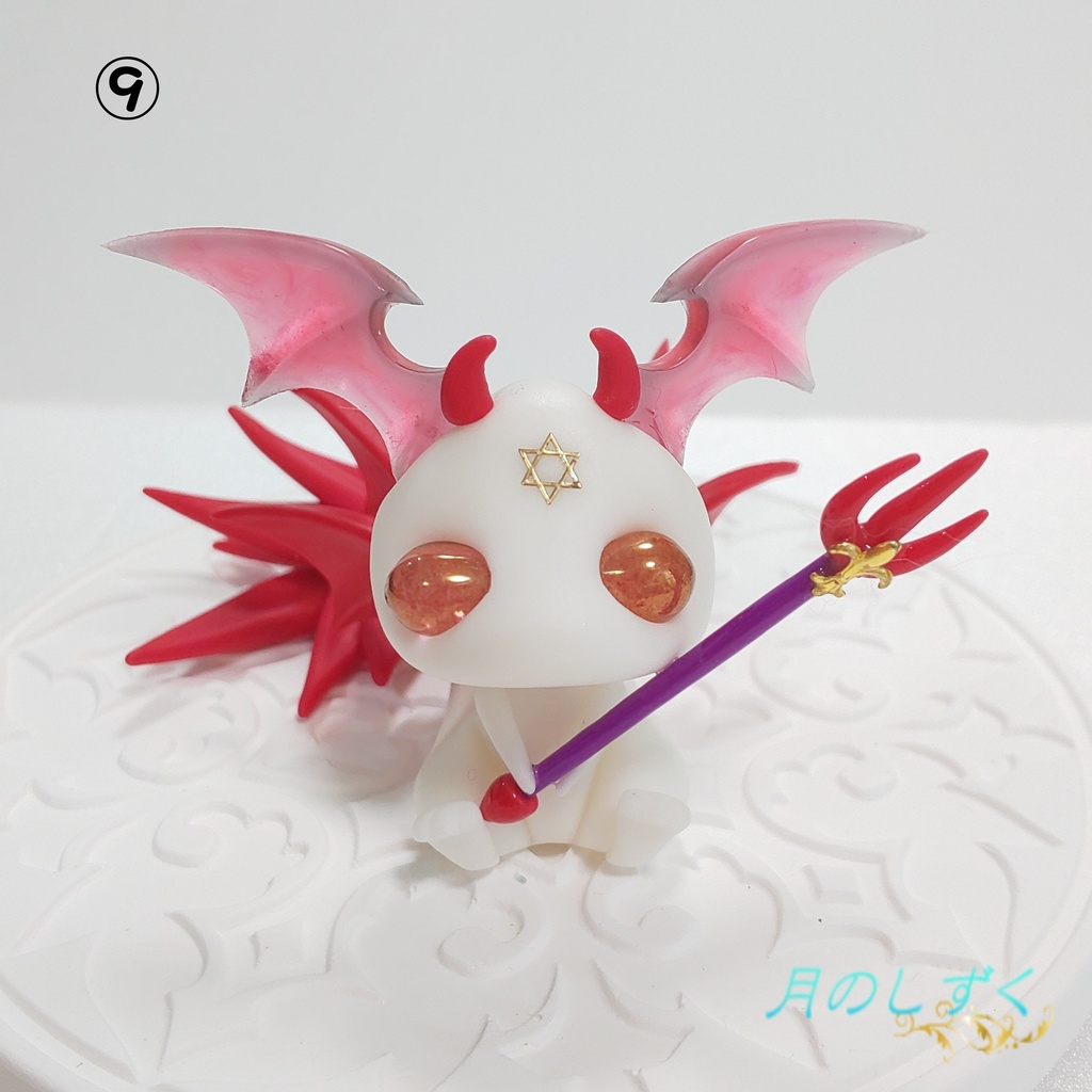 ⑨ 悪魔ドラゴン(白×レッド)