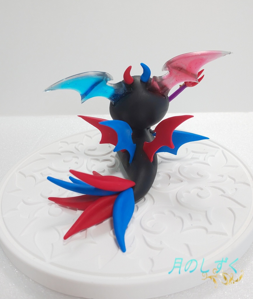 ⑪ 悪魔ドラゴンA(黒×レッド×ブルー)