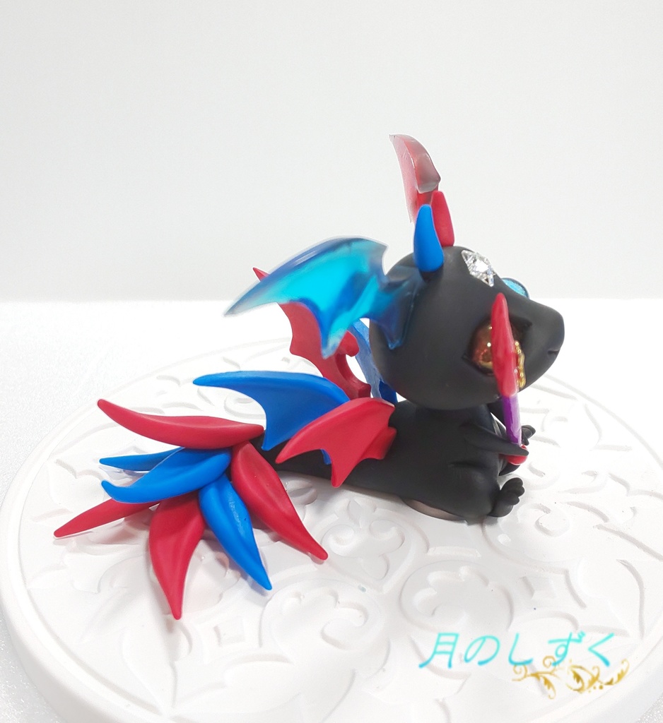 ⑫ 悪魔ドラゴンB(黒×レッド×ブルー)