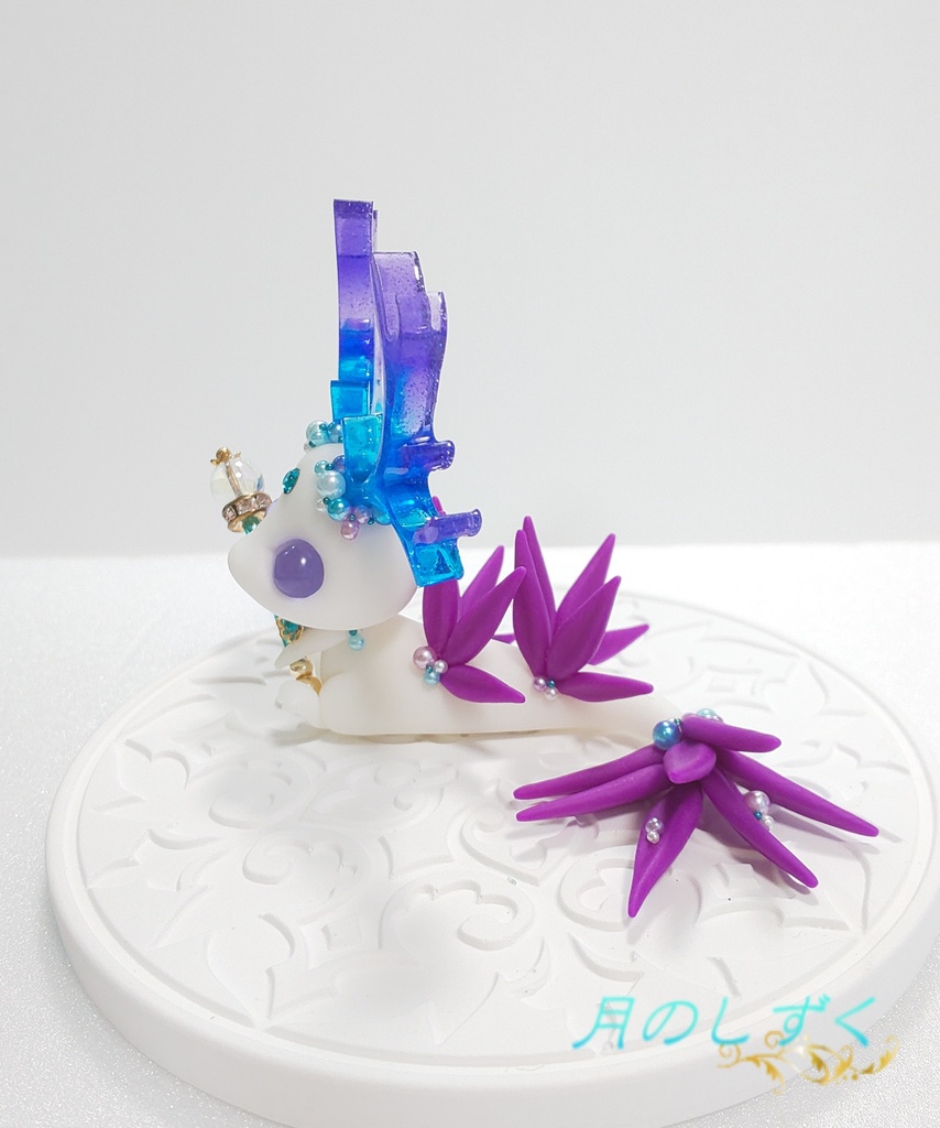 ⑳ 角ドラゴン(白×パープル)