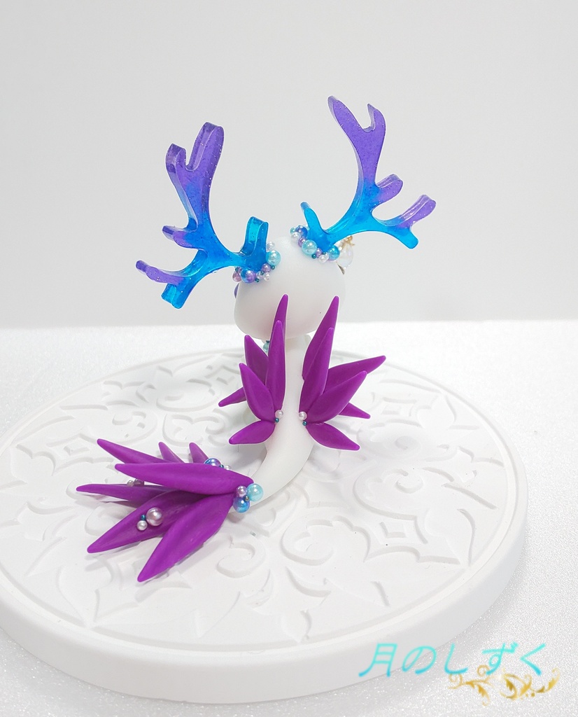 ⑳ 角ドラゴン(白×パープル)