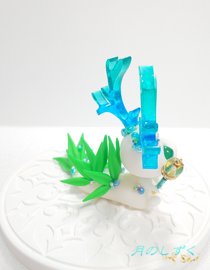 ㉓ 角ドラゴン(白×イエローグリーン)