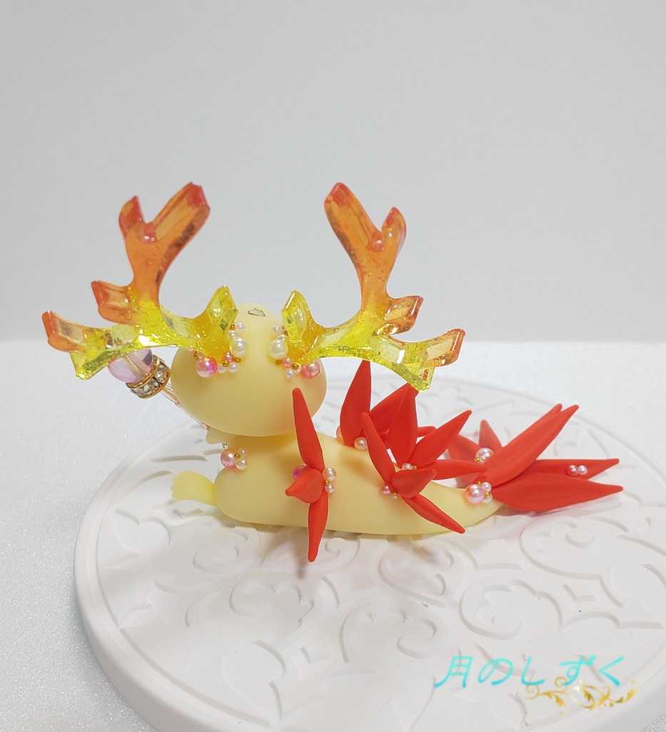 ㉖ 角ドラゴン(ライトイエロー×オレンジ)