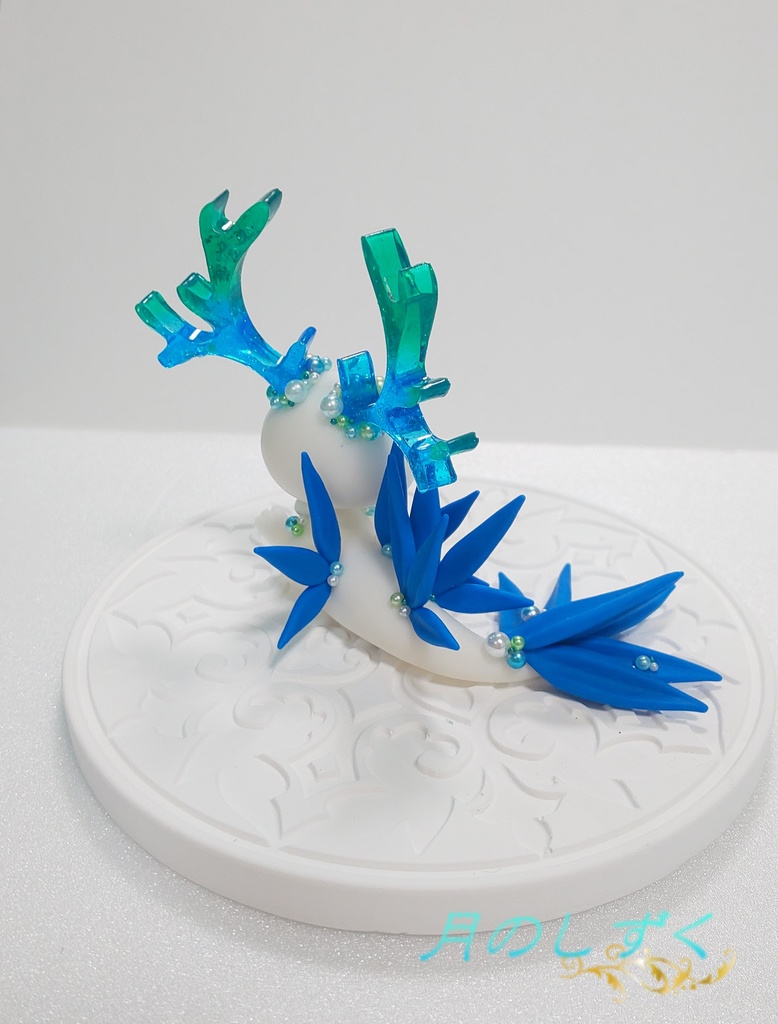 ㉛ 角ドラゴン(白×マリンブルー)魔導書タイプ