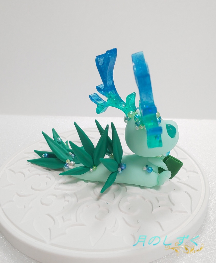 ㉝ 角ドラゴン(ライトブルー×エメラルド)魔導書タイプ