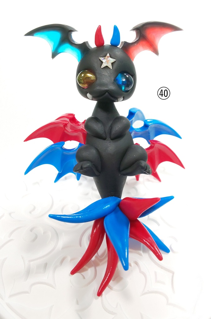 ㊵悪魔ドラゴン(仰向け)(レッド×ブルー)