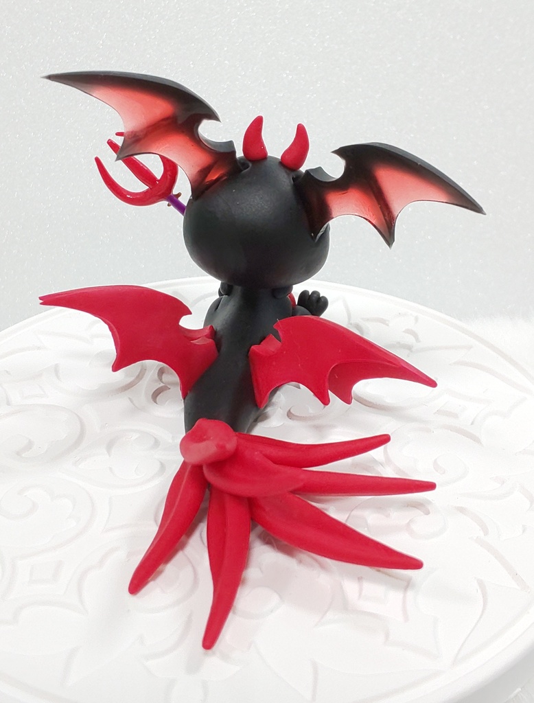 ㊹悪魔ドラゴン(ブラック×レッド)